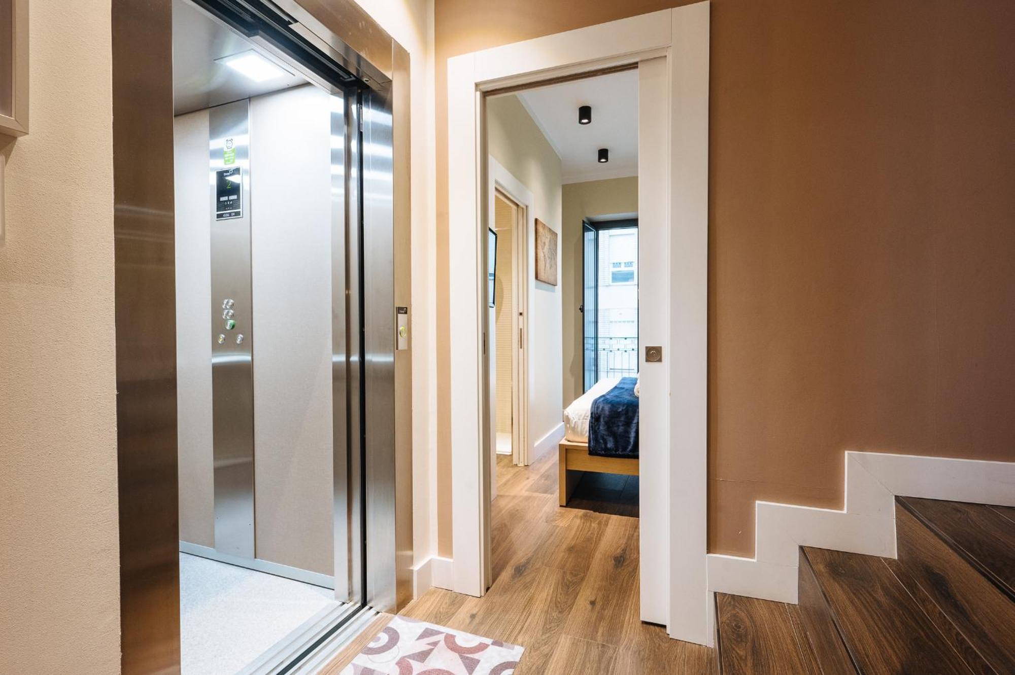 Elegant Duplex 3 Master Bedrooms And Private 세비야 외부 사진