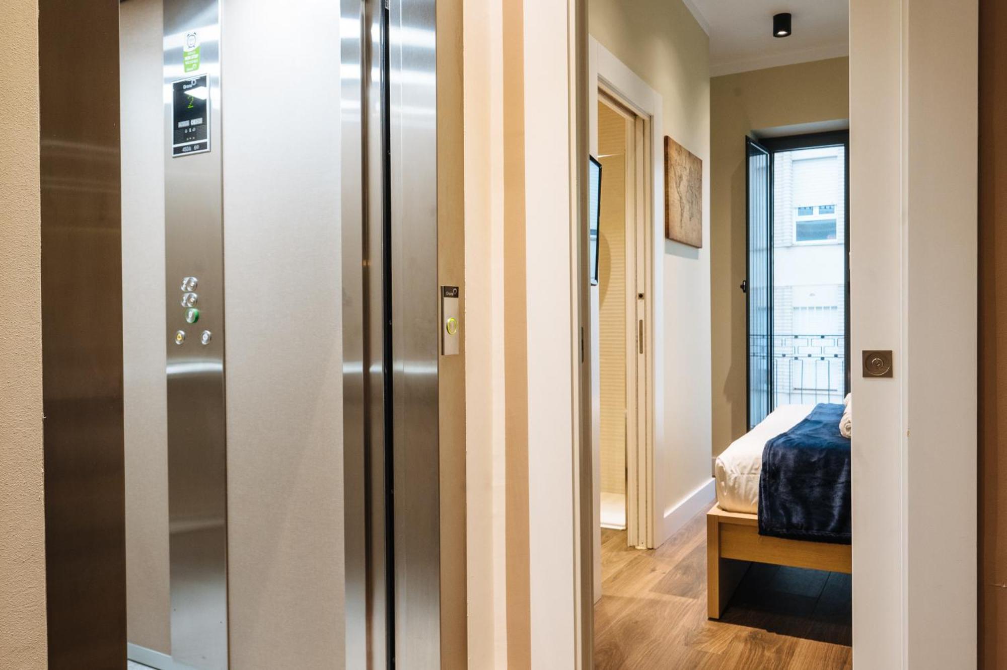 Elegant Duplex 3 Master Bedrooms And Private 세비야 외부 사진