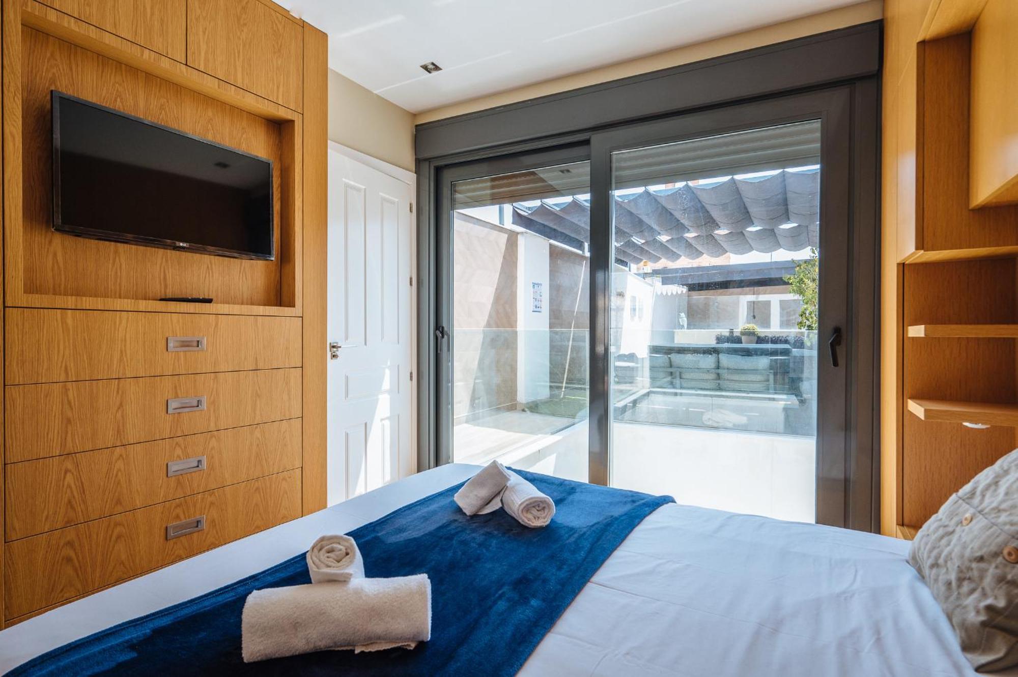 Elegant Duplex 3 Master Bedrooms And Private 세비야 외부 사진