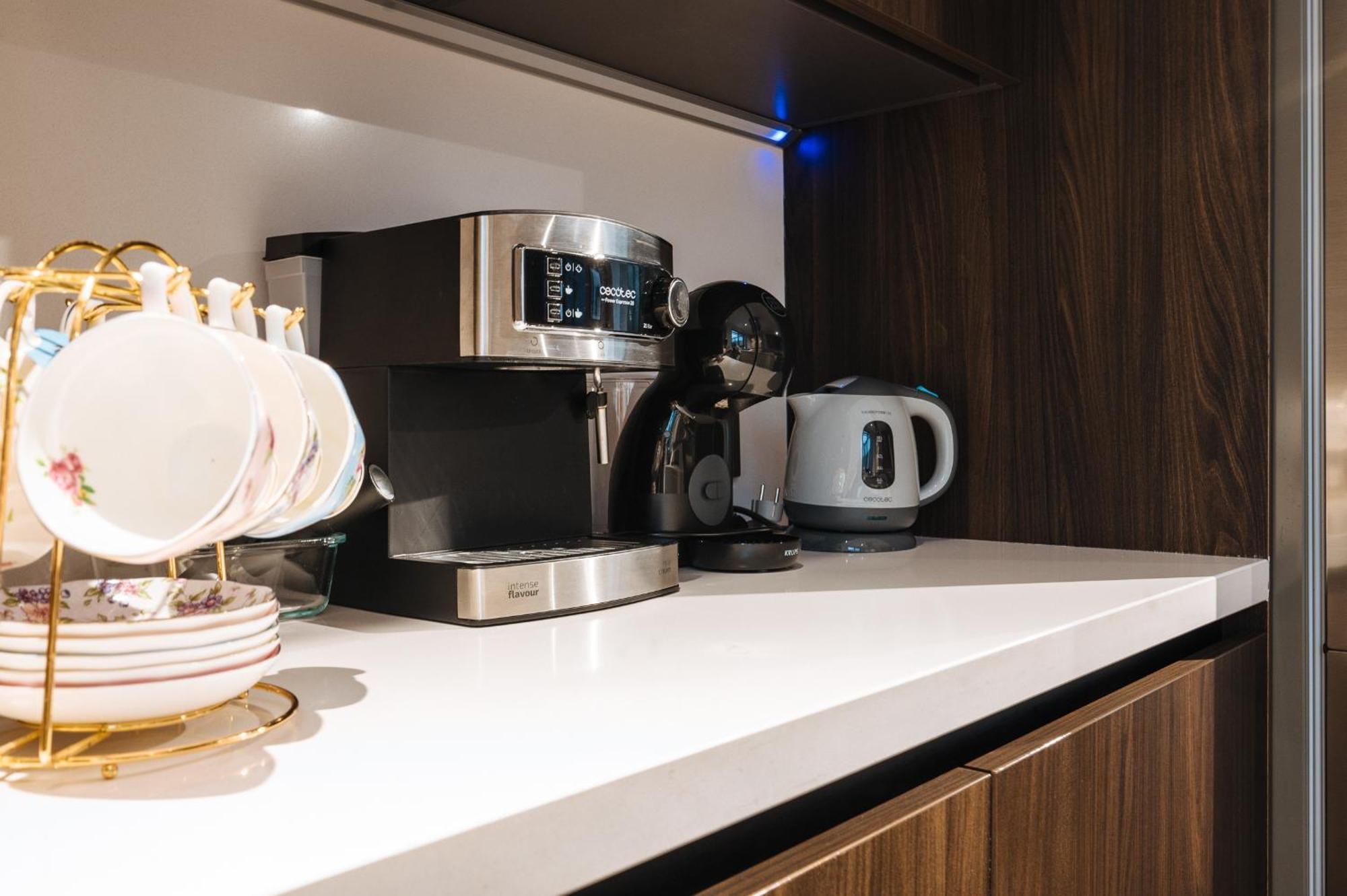 Elegant Duplex 3 Master Bedrooms And Private 세비야 외부 사진